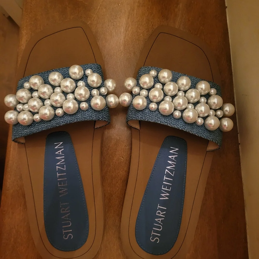 Stuart Weitzman pearl beaded sandal - size 5.5